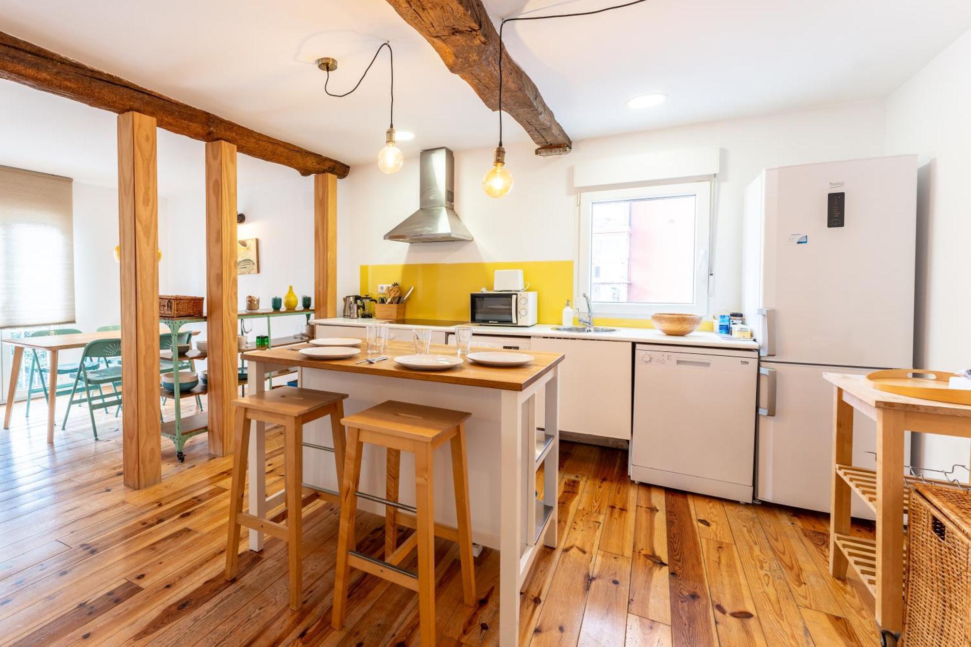 Warm And Inviting, Central Location By Urbanhosting Santander Exterior foto